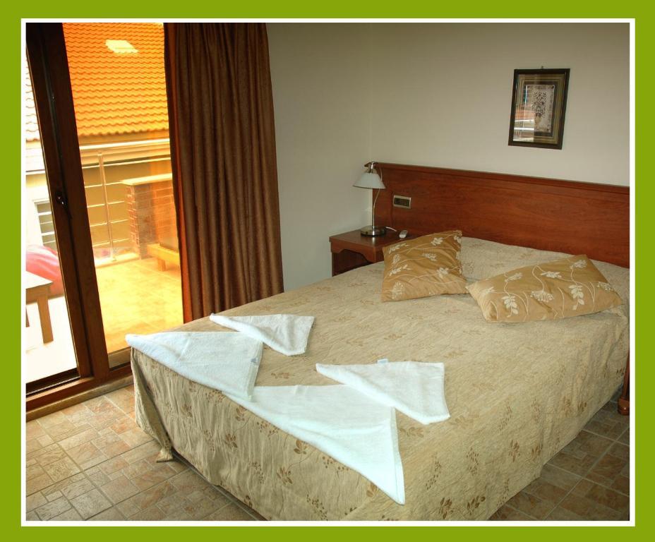 Longhouse Inn Hotel Далян Екстериор снимка