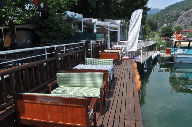 Longhouse Inn Hotel Далян Екстериор снимка