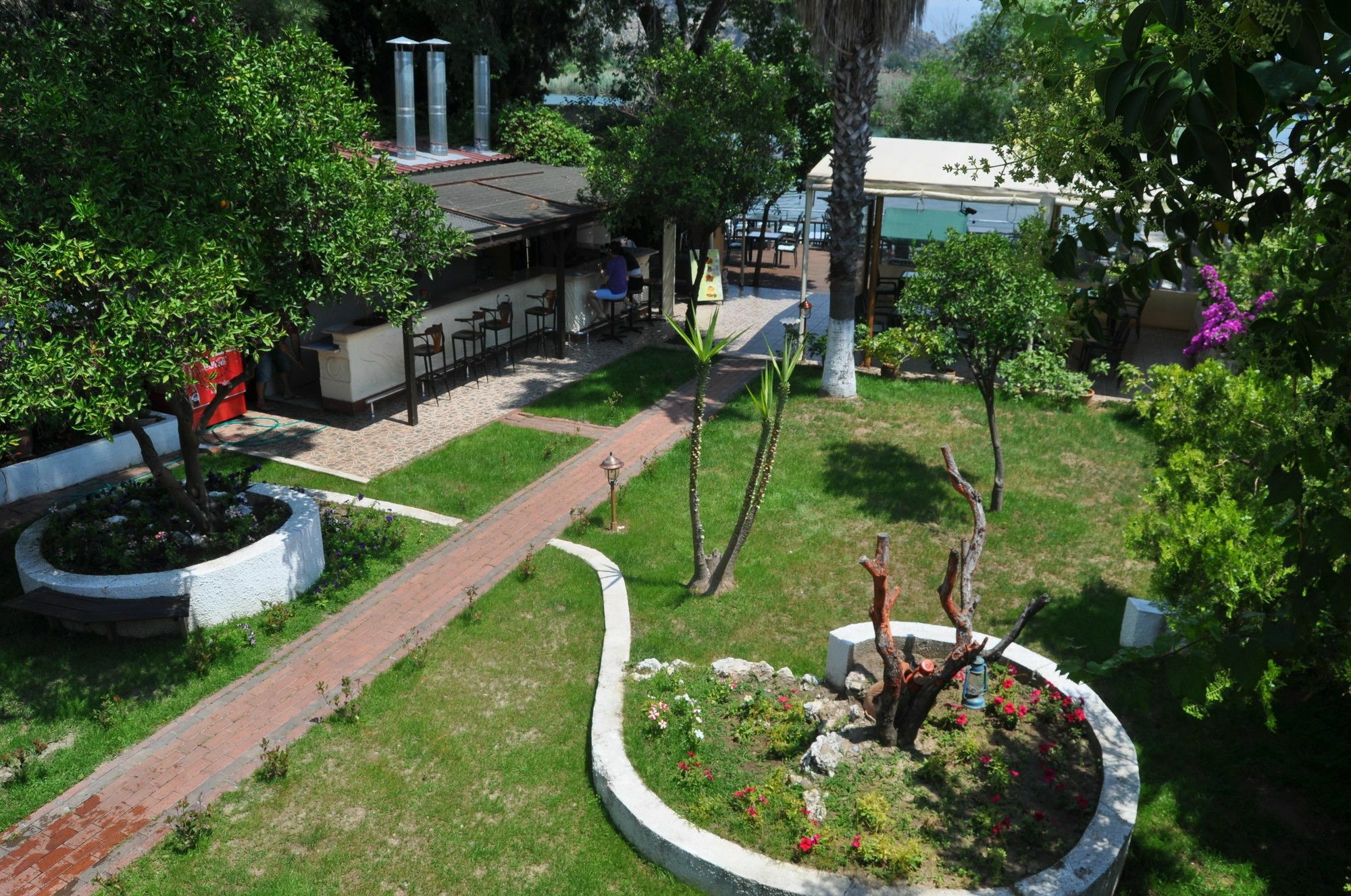 Longhouse Inn Hotel Далян Екстериор снимка
