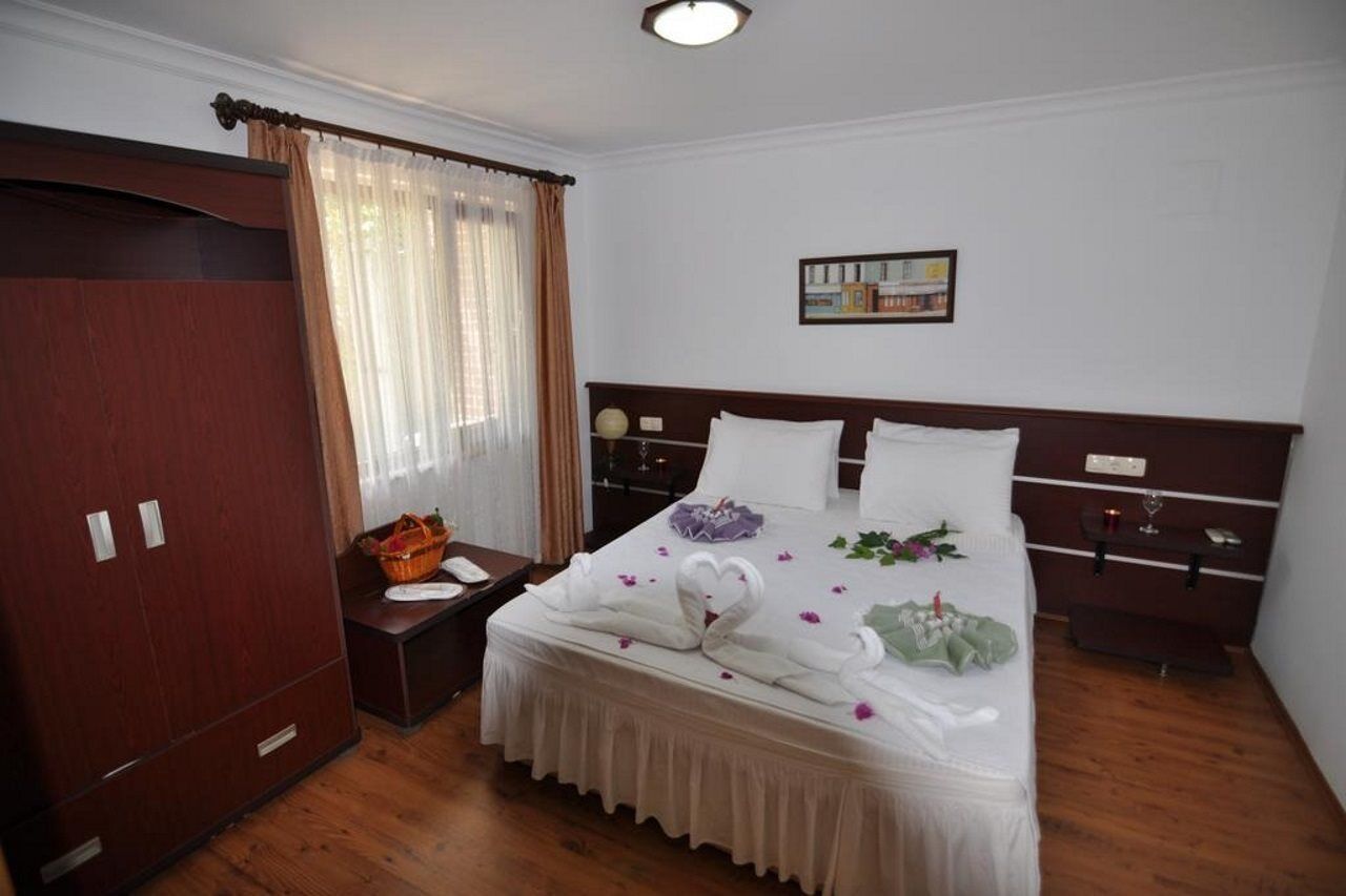 Longhouse Inn Hotel Далян Екстериор снимка